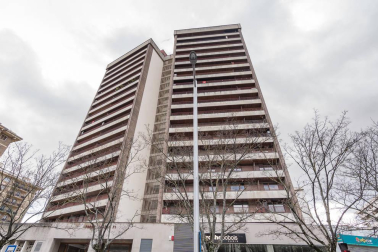 A la venta piso reformado de 200 m2 en Paulino Caballero