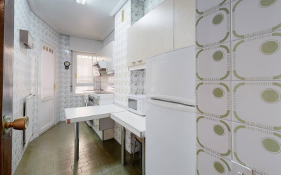 A la venta piso reformado de 200 m2 en Paulino Caballero