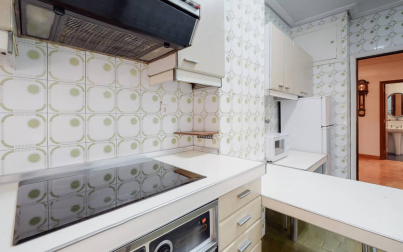 A la venta piso reformado de 200 m2 en Paulino Caballero