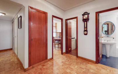 A la venta piso reformado de 200 m2 en Paulino Caballero