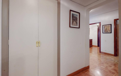 A la venta piso reformado de 200 m2 en Paulino Caballero