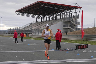 El Circuito de Navarra ha sido el escenario del Campeonato Navarro de 10 Kilómetros y la 'SanSilRace 2020' popular como broche a este atípico año