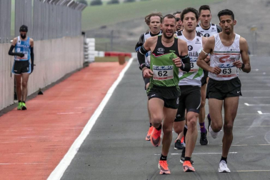 El Circuito de Navarra ha sido el escenario del Campeonato Navarro de 10 Kilómetros y la 'SanSilRace 2020' popular como broche a este atípico año