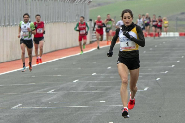 El Circuito de Navarra ha sido el escenario del Campeonato Navarro de 10 Kilómetros y la 'SanSilRace 2020' popular como broche a este atípico año