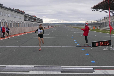 El Circuito de Navarra ha sido el escenario del Campeonato Navarro de 10 Kilómetros y la 'SanSilRace 2020' popular como broche a este atípico año