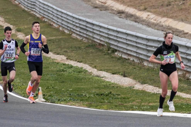 El Circuito de Navarra ha sido el escenario del Campeonato Navarro de 10 Kilómetros y la 'SanSilRace 2020' popular como broche a este atípico año
