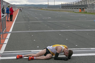El Circuito de Navarra ha sido el escenario del Campeonato Navarro de 10 Kilómetros y la 'SanSilRace 2020' popular como broche a este atípico año