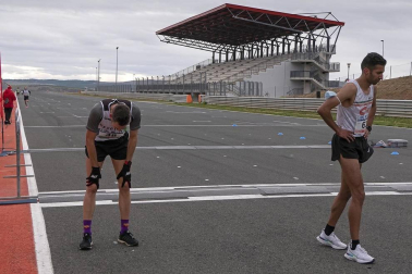 El Circuito de Navarra ha sido el escenario del Campeonato Navarro de 10 Kilómetros y la 'SanSilRace 2020' popular como broche a este atípico año