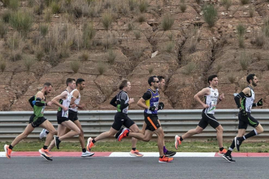 El Circuito de Navarra ha sido el escenario del Campeonato Navarro de 10 Kilómetros y la 'SanSilRace 2020' popular como broche a este atípico año