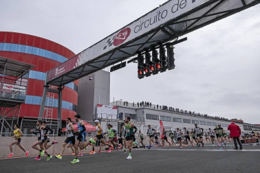 El Circuito de Navarra ha sido el escenario del Campeonato Navarro de 10 Kilómetros y la 'SanSilRace 2020' popular como broche a este atípico año