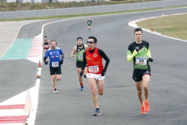 El Circuito de Navarra ha sido el escenario del Campeonato Navarro de 10 Kilómetros y la 'SanSilRace 2020' popular como broche a este atípico año
