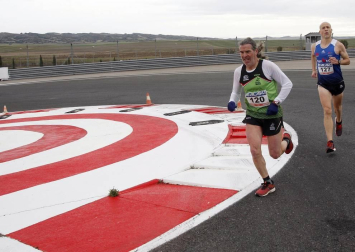 El Circuito de Navarra ha sido el escenario del Campeonato Navarro de 10 Kilómetros y la 'SanSilRace 2020' popular como broche a este atípico año