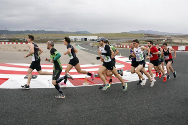 El Circuito de Navarra ha sido el escenario del Campeonato Navarro de 10 Kilómetros y la 'SanSilRace 2020' popular como broche a este atípico año