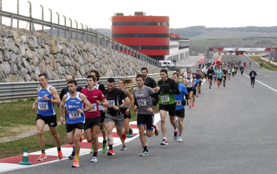 El Circuito de Navarra ha sido el escenario del Campeonato Navarro de 10 Kilómetros y la 'SanSilRace 2020' popular como broche a este atípico año