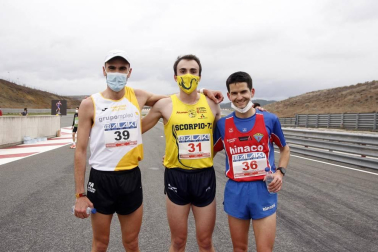 El Circuito de Navarra ha sido el escenario del Campeonato Navarro de 10 Kilómetros y la 'SanSilRace 2020' popular como broche a este atípico año