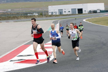 El Circuito de Navarra ha sido el escenario del Campeonato Navarro de 10 Kilómetros y la 'SanSilRace 2020' popular como broche a este atípico año