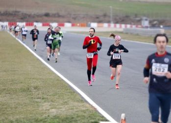 El Circuito de Navarra ha sido el escenario del Campeonato Navarro de 10 Kilómetros y la 'SanSilRace 2020' popular como broche a este atípico año