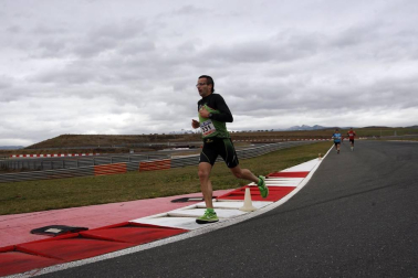 El Circuito de Navarra ha sido el escenario del Campeonato Navarro de 10 Kilómetros y la 'SanSilRace 2020' popular como broche a este atípico año