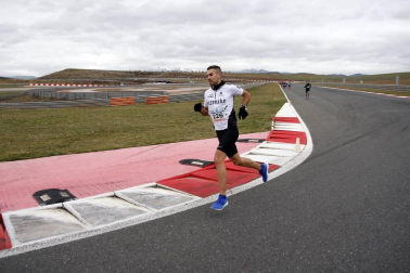 El Circuito de Navarra ha sido el escenario del Campeonato Navarro de 10 Kilómetros y la 'SanSilRace 2020' popular como broche a este atípico año