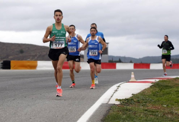 El Circuito de Navarra ha sido el escenario del Campeonato Navarro de 10 Kilómetros y la 'SanSilRace 2020' popular como broche a este atípico año