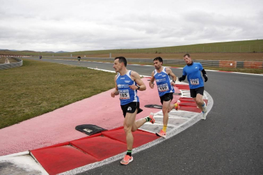 El Circuito de Navarra ha sido el escenario del Campeonato Navarro de 10 Kilómetros y la 'SanSilRace 2020' popular como broche a este atípico año
