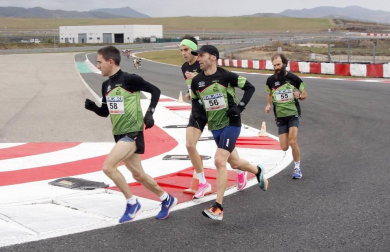 El Circuito de Navarra ha sido el escenario del Campeonato Navarro de 10 Kilómetros y la 'SanSilRace 2020' popular como broche a este atípico año