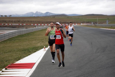 El Circuito de Navarra ha sido el escenario del Campeonato Navarro de 10 Kilómetros y la 'SanSilRace 2020' popular como broche a este atípico año