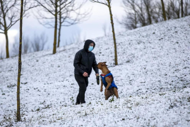 La nieve es la protagonista este 2 de enero en la Comunidad foral, que se encuentra en alerta amarilla