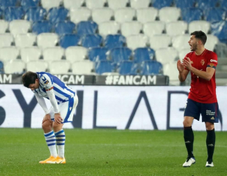 Imágenes del partido entre la Real Sociedad y Osasuna en el Reale Arena de San Sebastián.