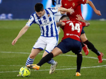 Imágenes del partido entre la Real Sociedad y Osasuna en el Reale Arena de San Sebastián.