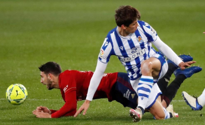 Imágenes del partido entre la Real Sociedad y Osasuna en el Reale Arena de San Sebastián.