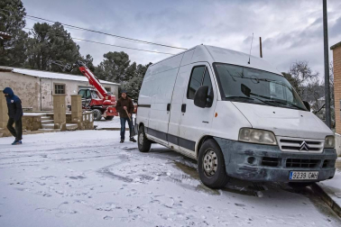 Imágenes de la nieve que ha cuajado este lunes en varias localidades navarras