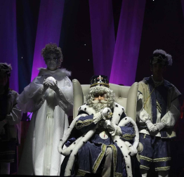 Los Reyes Magos de Oriente han llegado en helicóptero al estadio El Sadar de Pamplona,