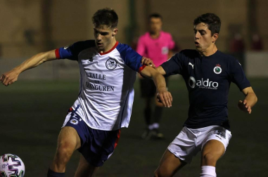 Imágenes del partido de primera ronda de la Copa del Rey disputado entre la Mutilvera y el Racing de Santander en Mutilva.