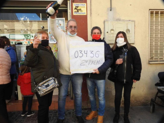 El estanco Serra vendió 140 décimos del 03436 que dejó 10,5 millones de euros en la localidad