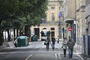 Este sábado se las iniciado la peatonalización del paseo Sarasate, con los cambios de tráfico y modificación de las paradas de villavesas.