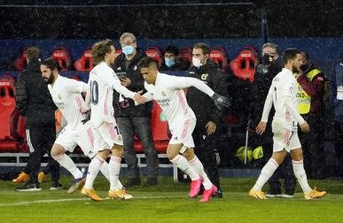 Imágenes de las horas previas y del partido Osasuna-Real Madrid, correspondiente a la jornada 18 y marcado por el paso de la borrasca Filomena.