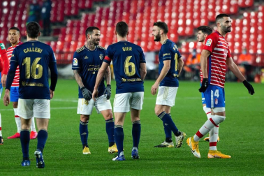 Imágenes del partido que enfrenta a Granada y Osasuna en el estadio Nuevo Los Cármenes