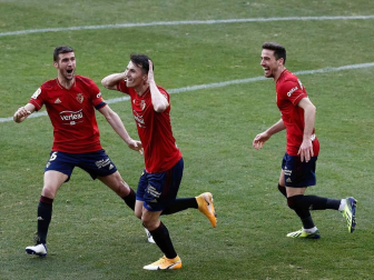 Imágenes del partido que enfrenta a Osasuna y Granada en El Sadar.
