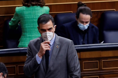 Sánchez, a Casado: "Vox le da lecciones de responsabilidad y sentido de Estado"