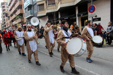 Colorido por las calles de la capital ribera durante los Carnavales celebrados el domingo 11 de febrero.