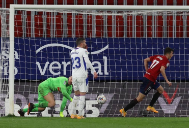 Imágenes del partido entre Osasuna y Eibar disputado en El Sadar.