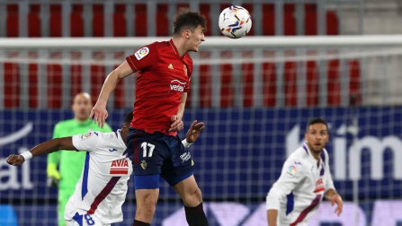Imágenes del partido entre Osasuna y Eibar disputado en El Sadar.