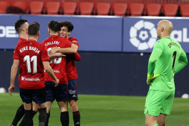 Imágenes del partido entre Osasuna y Eibar disputado en El Sadar.