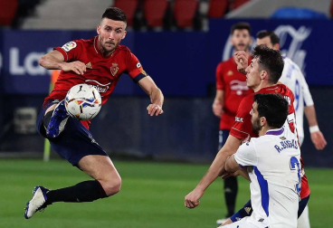 Imágenes del partido entre Osasuna y Eibar disputado en El Sadar.