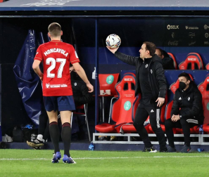 Imágenes del partido entre Osasuna y Eibar disputado en El Sadar.