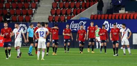 Imágenes del partido entre Osasuna y Eibar disputado en El Sadar.