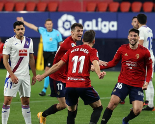 Imágenes del partido entre Osasuna y Eibar disputado en El Sadar.
