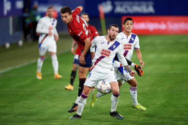 Imágenes del partido entre Osasuna y Eibar disputado en El Sadar.