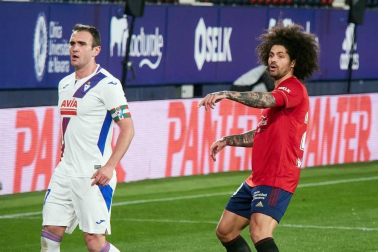 Imágenes del partido entre Osasuna y Eibar disputado en El Sadar.